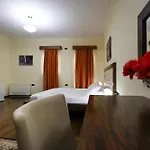 Kanione Hotel Cerenisht