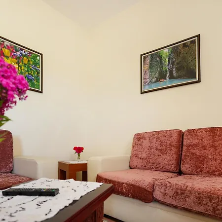 Kanione 酒店 Cerenisht