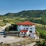 Kanione Hotel