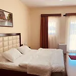 Kanione Hotel Cerenisht