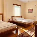 Kanione Hotel Cerenisht
