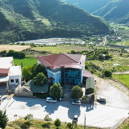 Kanione Hotel Cerenisht