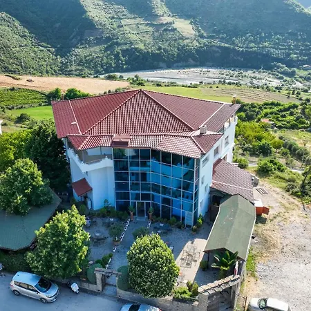 Kanione Hotel Cerenisht