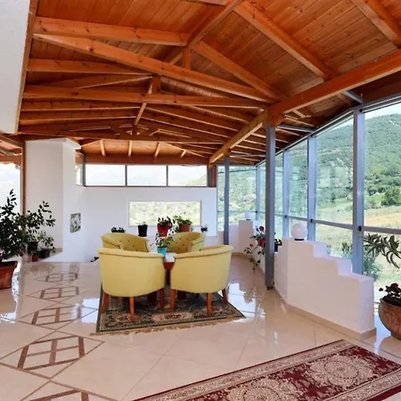 Hotel Kanione Cerenisht