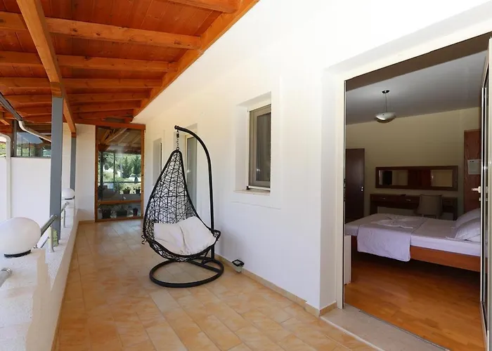 Kanione 酒店 Cerenisht